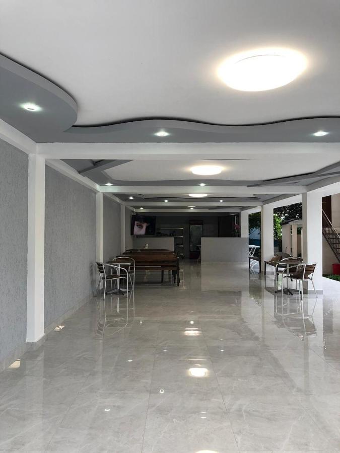 Отель "Дея" Gagra Exterior foto