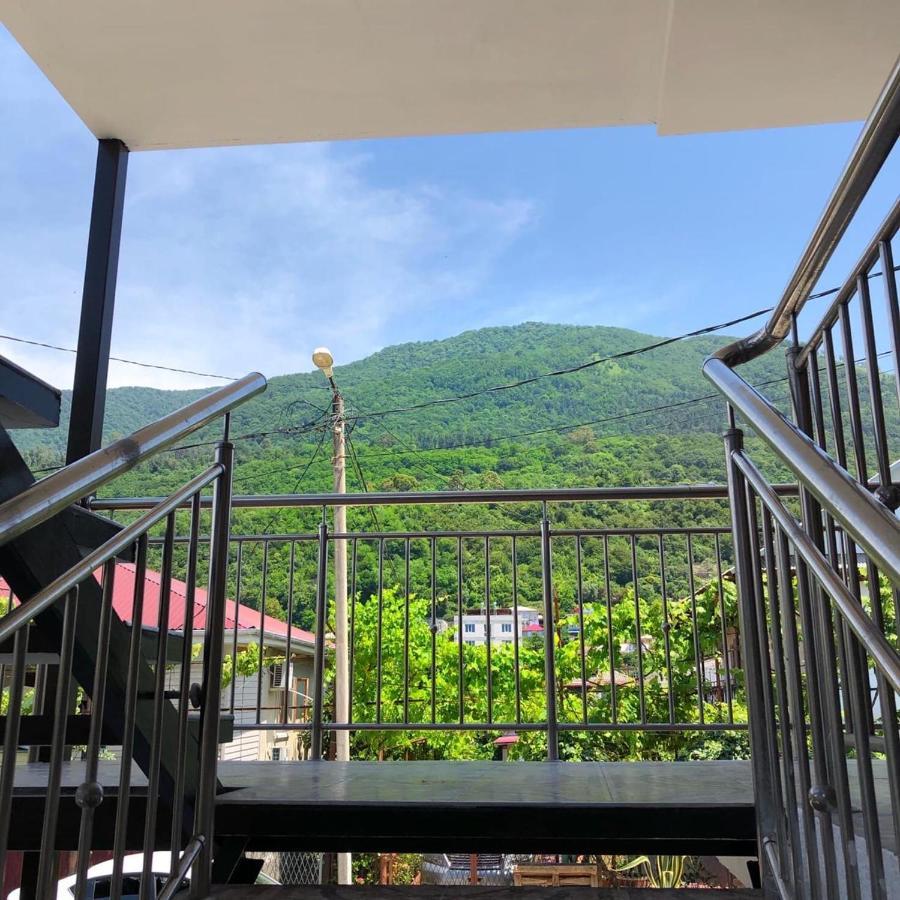 Отель "Дея" Gagra Exterior foto